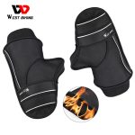 دستکش روی فرمان